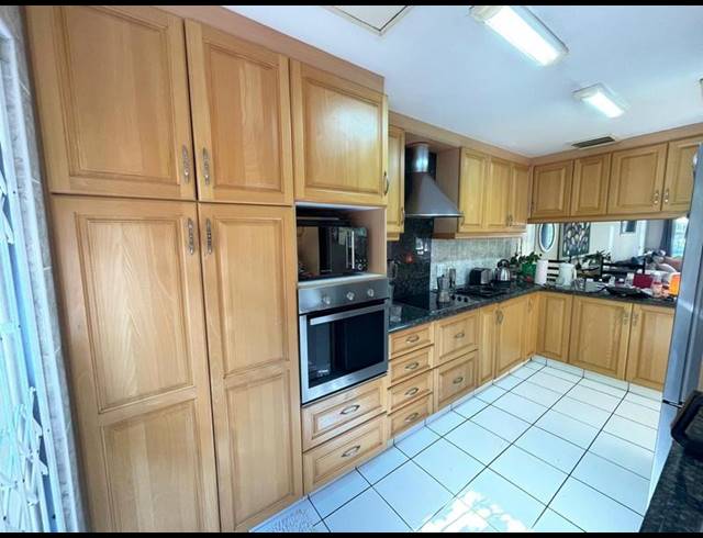3 BEDROOM TOWNHOUSE FOR SALE IN UMGENI PARK